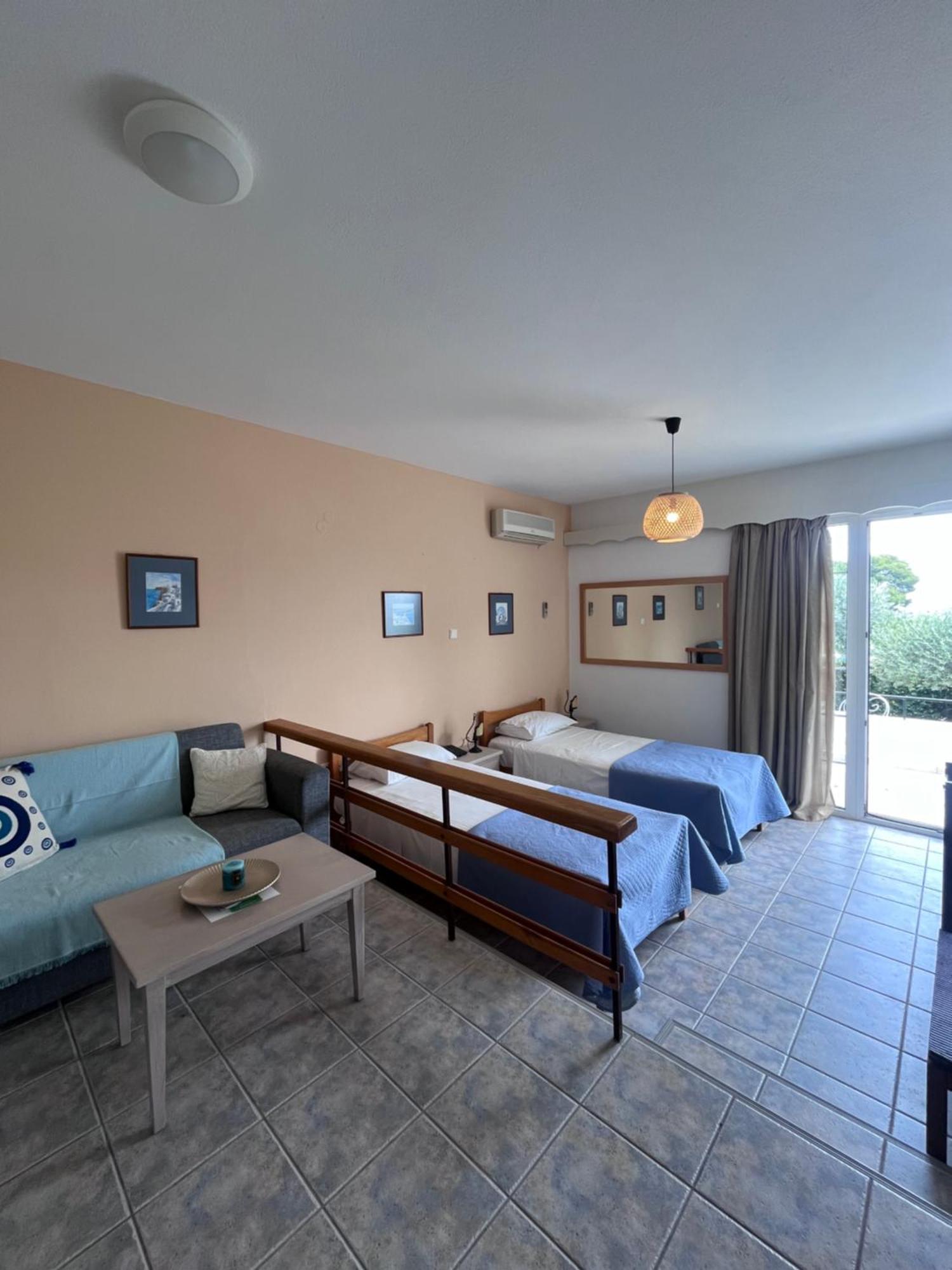 Hotel Elena Алинда Екстериор снимка