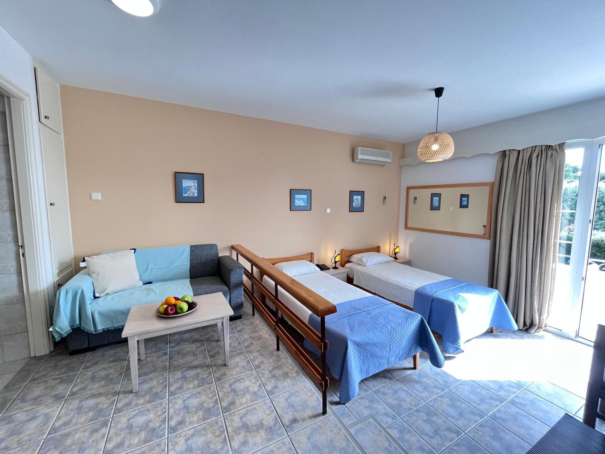 Hotel Elena Алинда Екстериор снимка