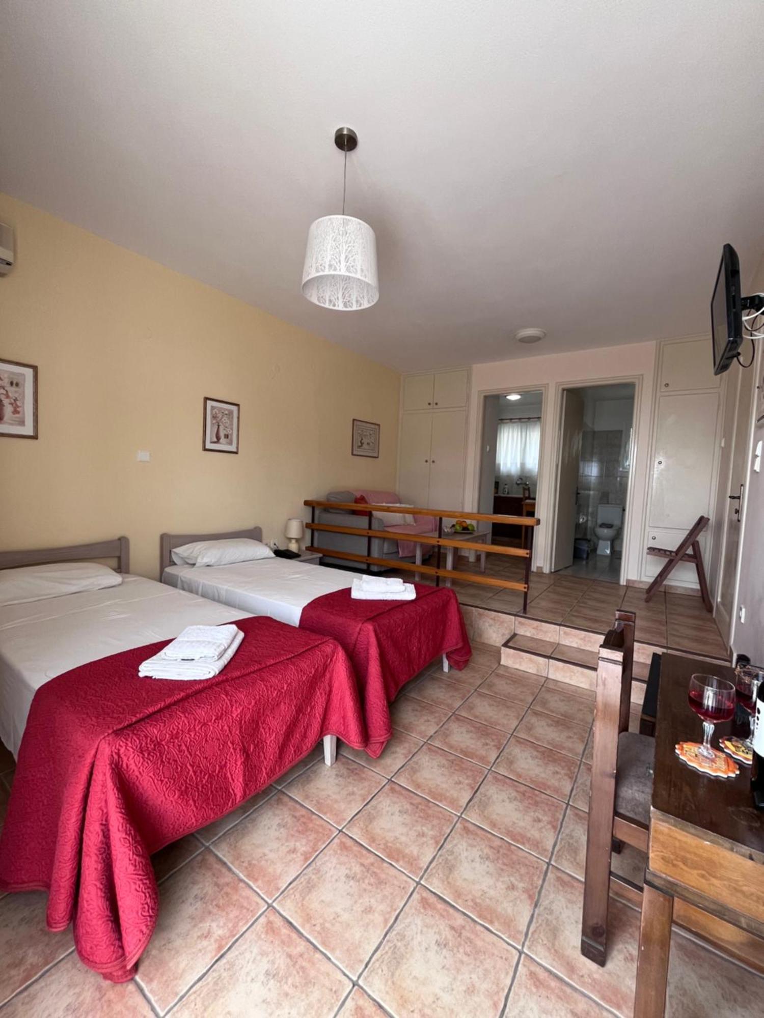 Hotel Elena Алинда Екстериор снимка